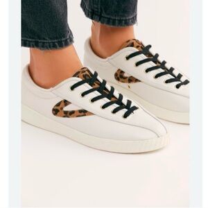 Tretorn Nylite Plus women’s white leather and leopard sneakers, size 11